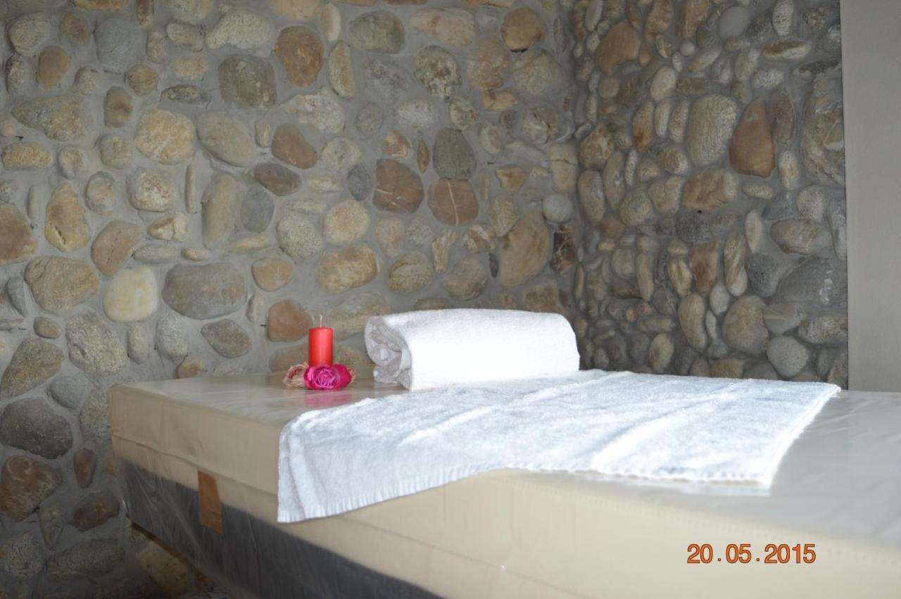 Hotel Le Botti Guarene Kültér fotó