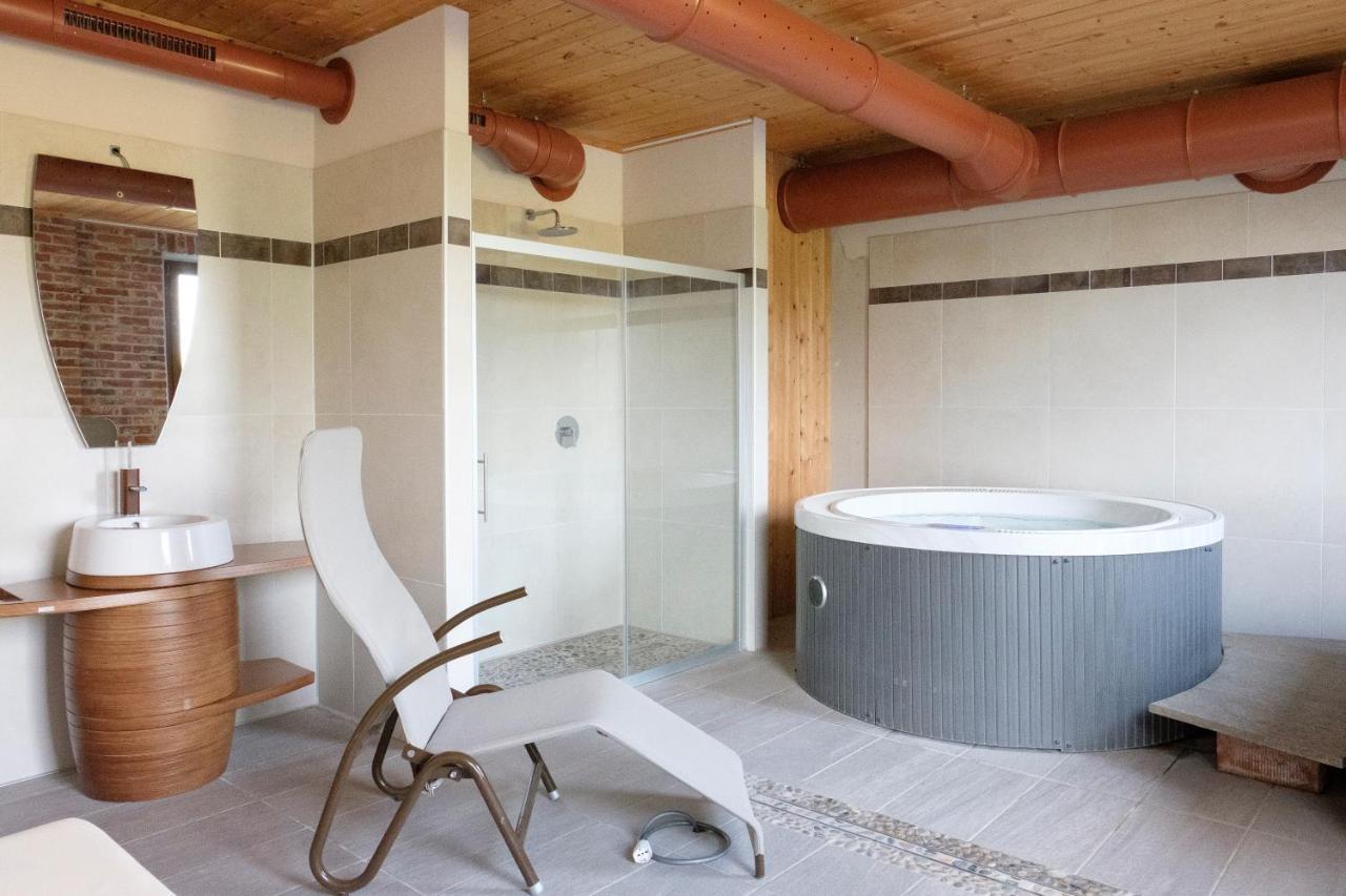Hotel Le Botti Guarene Kültér fotó