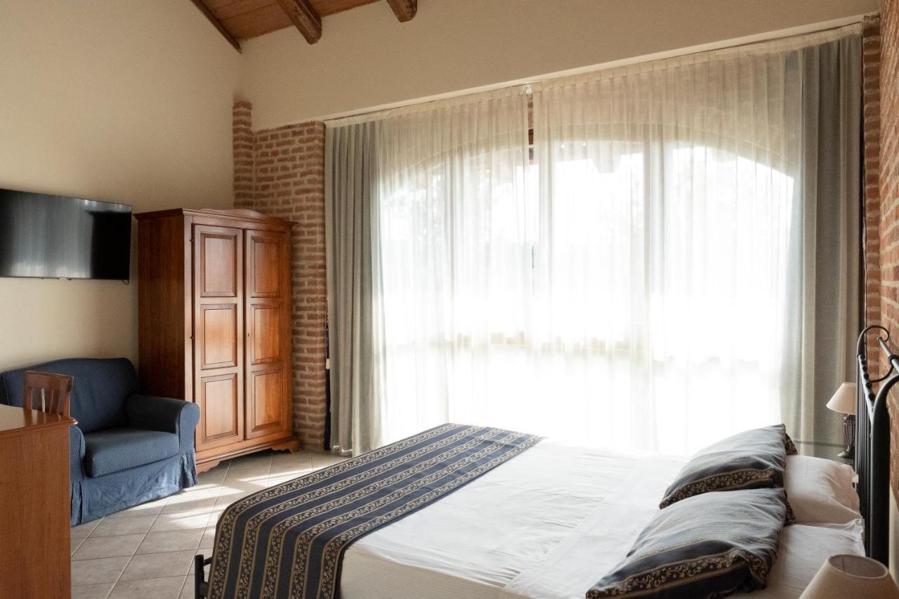 Hotel Le Botti Guarene Kültér fotó