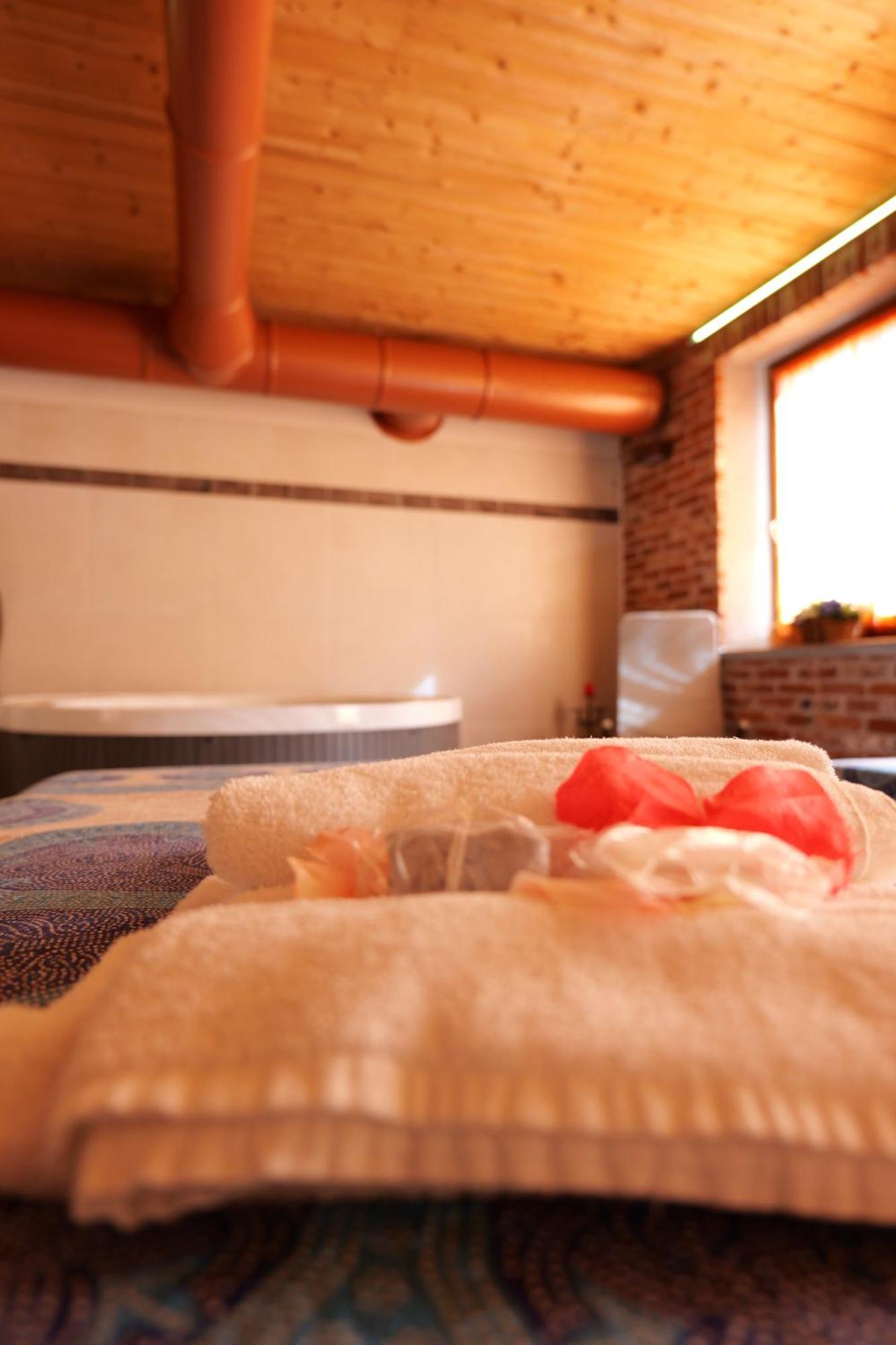 Hotel Le Botti Guarene Kültér fotó