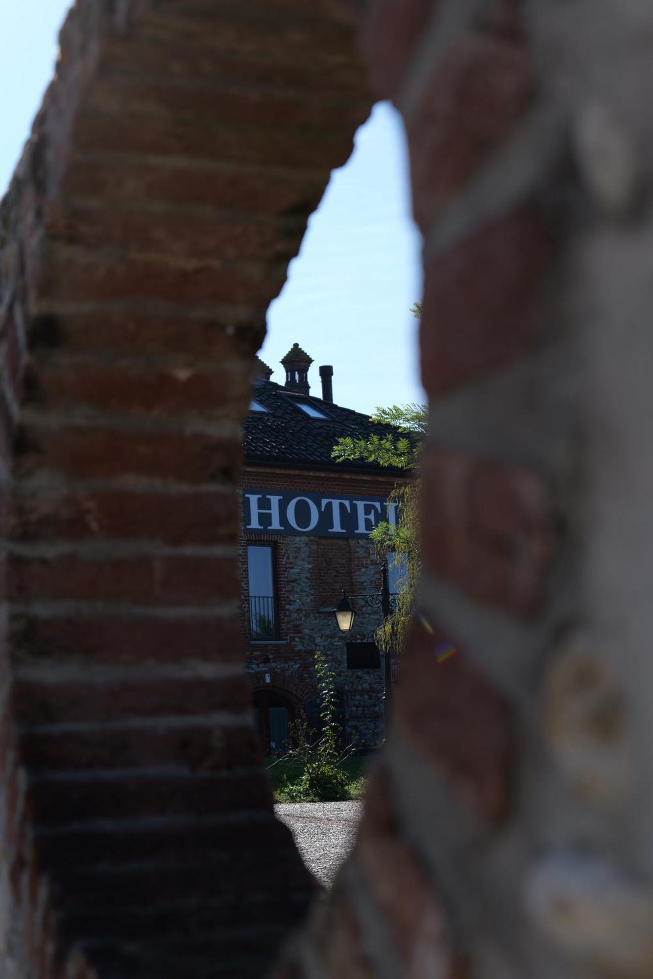 Hotel Le Botti Guarene Kültér fotó