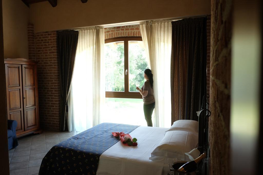 Hotel Le Botti Guarene Kültér fotó